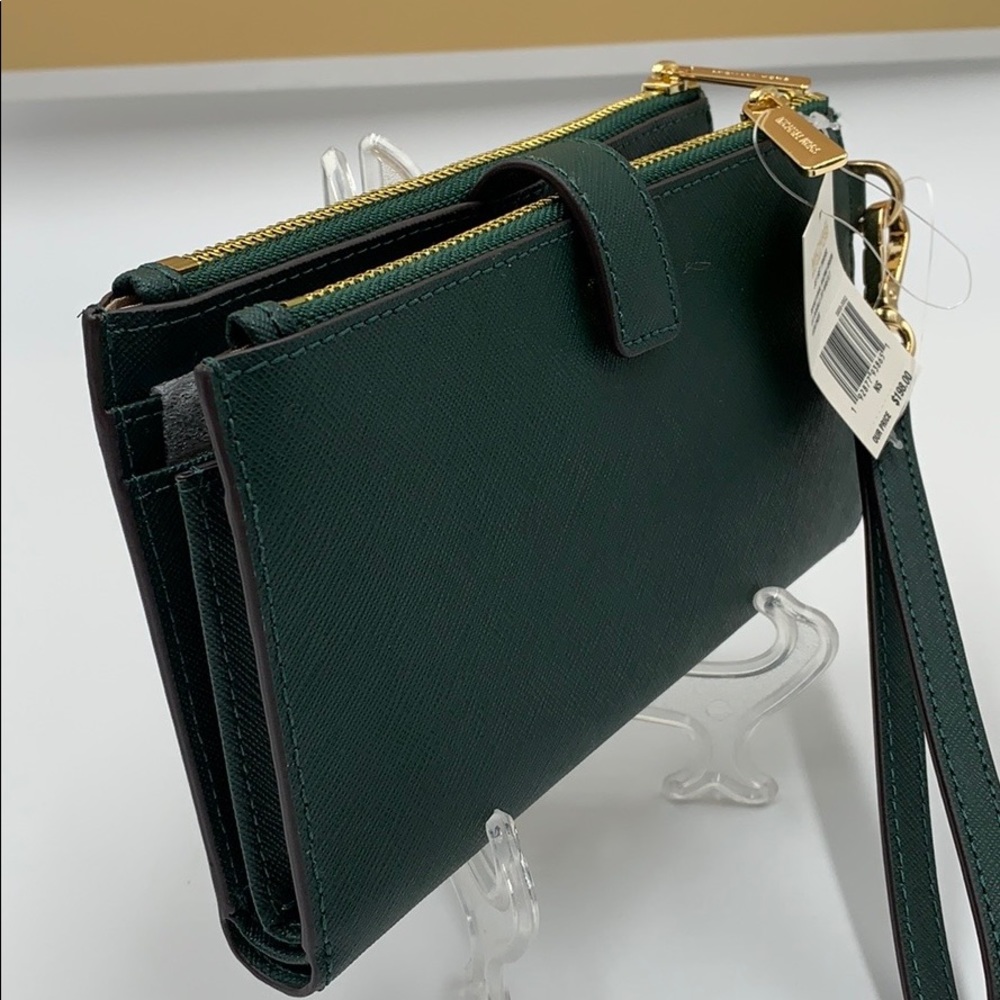 MICHAEL KORS LG DOUBLE ZIP WRISTLET